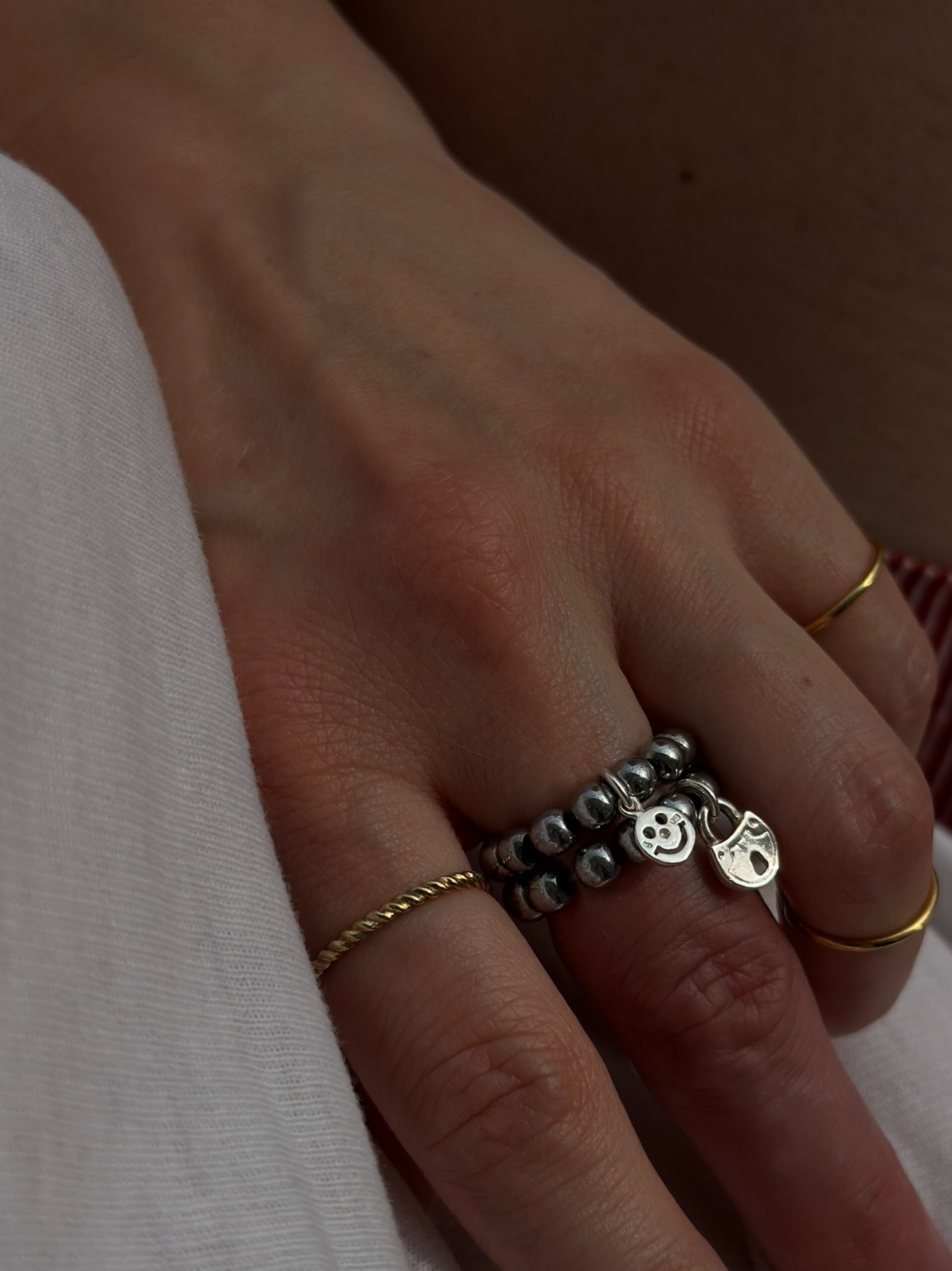 Pierścionek - Bestie - obrazek 1